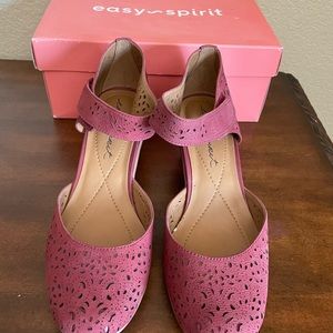 Brand New Easy Spirit maryjane shoes red size 7 wide.